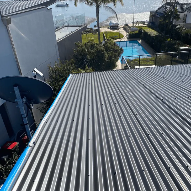 Colorbond roof overlooking a pool